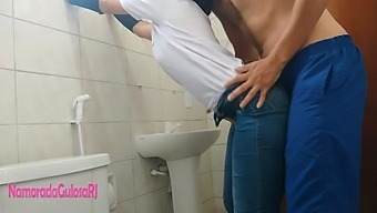 Latina Caught In The Act: Hd Video Of Bathroom Tryst